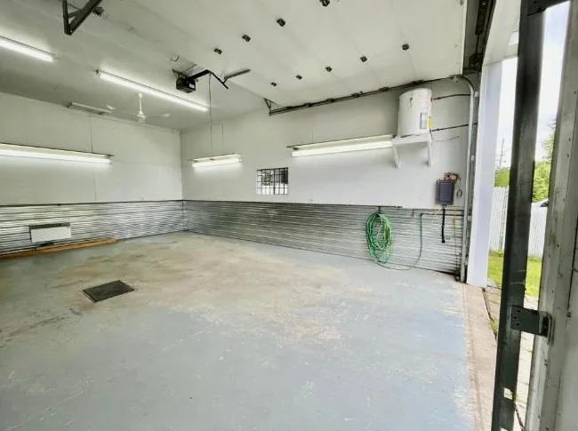 Entreposage Garage - remisage roulotte, bâteau thumbnail 3