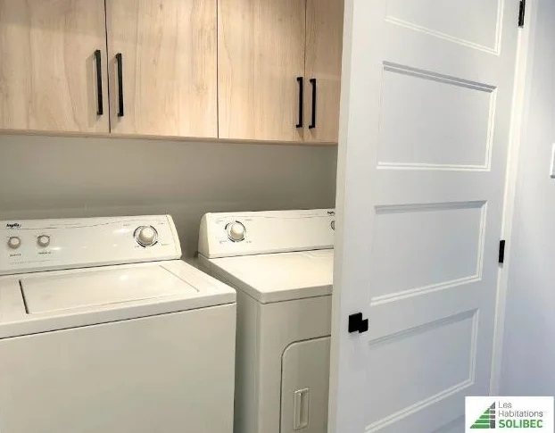 Logement 4 1/2 À LOUER thumbnail 7