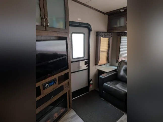Astoria 2513RLF 2019 thumbnail 3