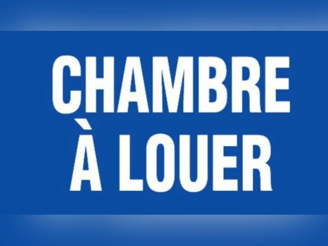 OUI!!OUI!!! FAITE VOTRE OFFRE CHAMBRE DISPONIBLE POUR HOMME GAY/OU OPEN