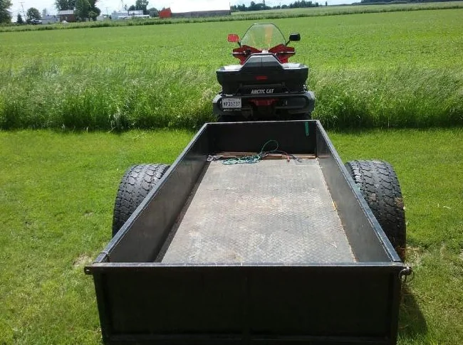 beau trailer de ferme pour toute usage .