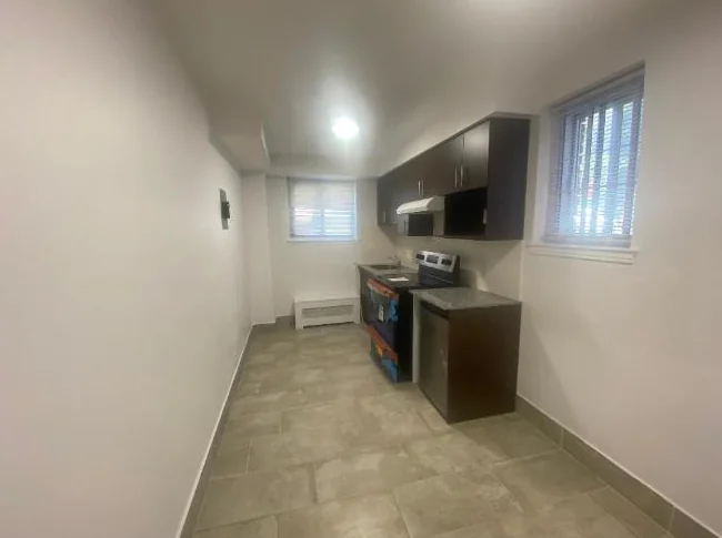 NDG Apt 1 bedroom thumbnail 3