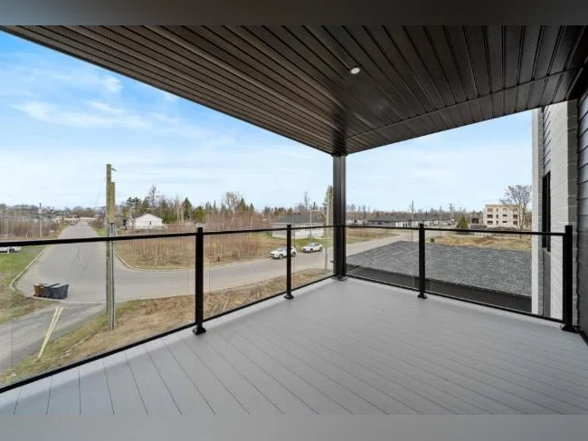 Beau condo 5 1/2 avec garage - un mois gratuit!