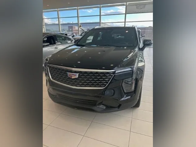 Transfert de bail Cadillac XT4 , 2024 ou achat disponible. thumbnail 2