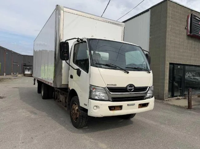 🚚 Hino 195 2017 – 20 pieds + Tailgate Maxon – EXCELLENTE CONDITION – Prêt à travailler !