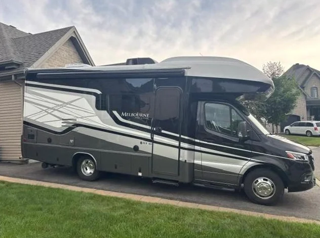 Mercedes Benz Jayco Melbourne Prestige 2023 thumbnail 2