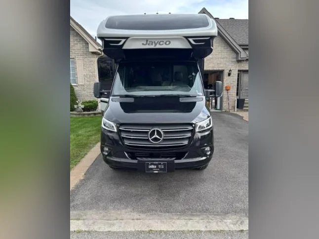 Mercedes Benz Jayco Melbourne Prestige 2023