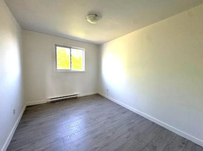 Magnifique 5 ½ à louer entièrement rénové ! – Vieux-Longueuil thumbnail 4