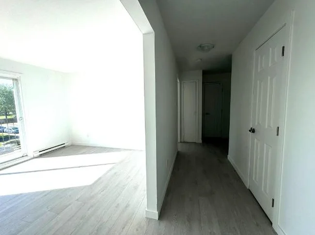 Magnifique 5 ½ à louer entièrement rénové ! – Vieux-Longueuil thumbnail 6