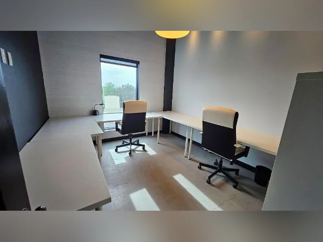 Bureau fermé à louer 12'x10'_ECAD Coworking à St-Eustache thumbnail 4