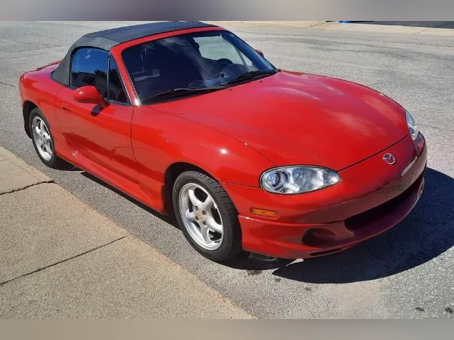 Mazda miata mx5 2003,