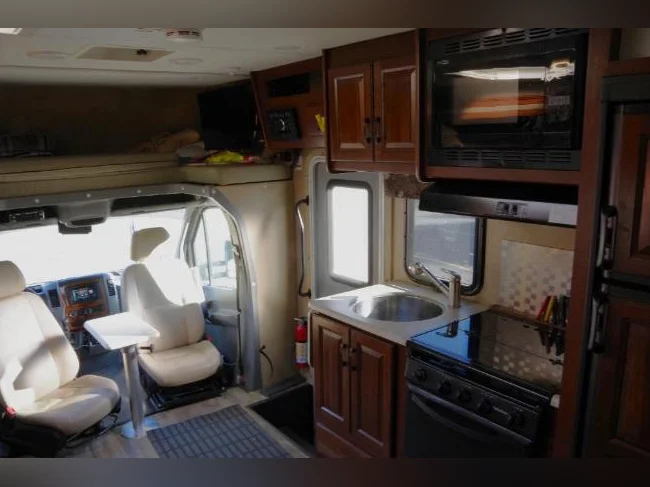 Forest River Sunseeker MBS 24 pieds (modèle 2400) Prêt pour l’aventure ! thumbnail 10