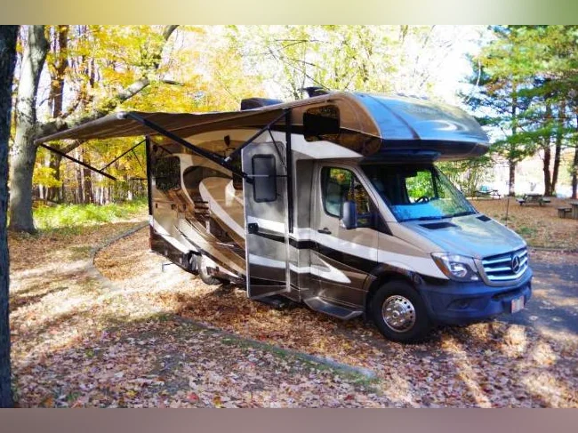 Forest River Sunseeker MBS 24 pieds (modèle 2400) Prêt pour l’aventure ! thumbnail 2