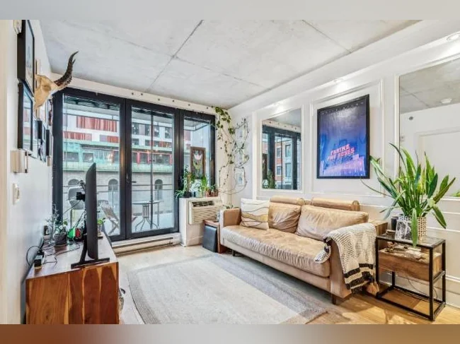 Coup de cœur à Griffintown — 1 chambre + 1 bureau thumbnail 2