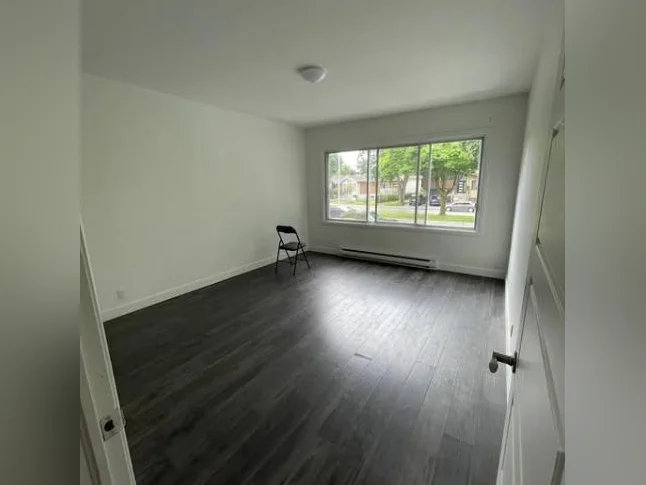 3 Beds 1.5 Baths Apartement thumbnail 6