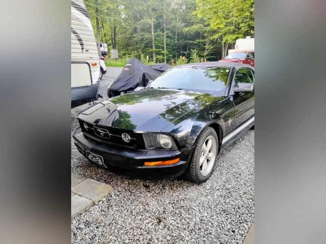 Ford Mustang convertible thumbnail 5