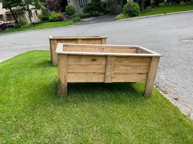 Jardinière en bois