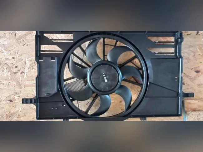 Ventilateur de radiateur pour Volvo - C30 V50 S40 Neuf de marque TYC