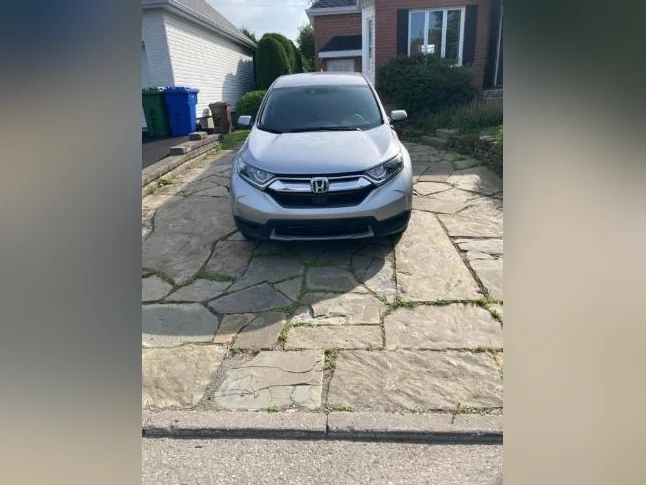 À vendre: Honda CR-V LX 2018 en excellente condition thumbnail 2