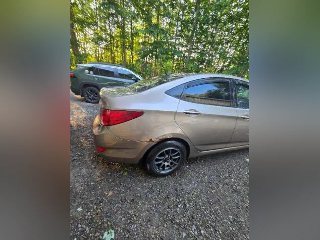 Hyundai accent GL 2012 thumbnail 2