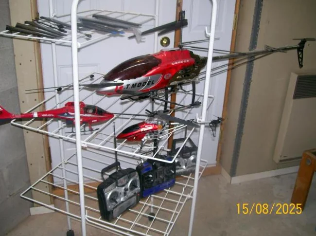 Hélicoptère téléguidé électrique