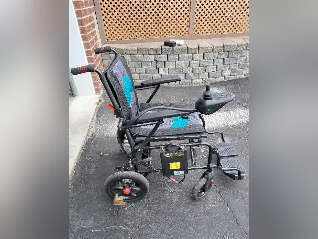 fauteuil roulant électrique thumbnail 4
