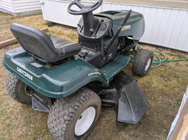 tracteur tondeuse excellente condition ancienne Lorette thumbnail 2