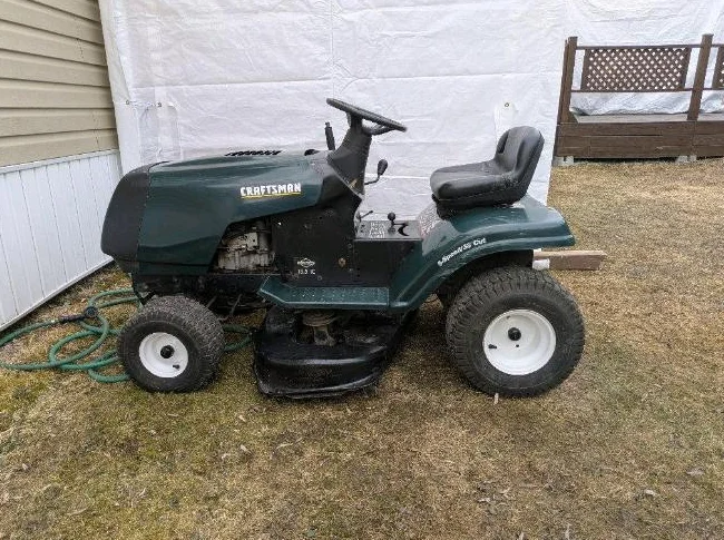 tracteur tondeuse excellente condition ancienne Lorette