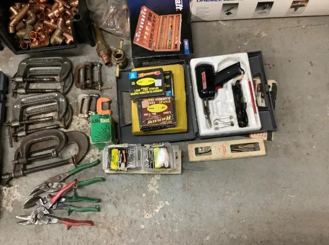 Outils de Plomberie,de menuisier,et mécanicien thumbnail 6