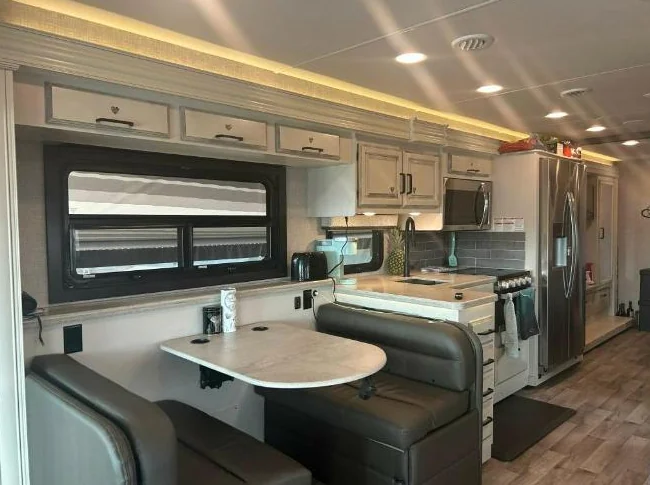 2023 Entegra Coach vision xl 36C thumbnail 2