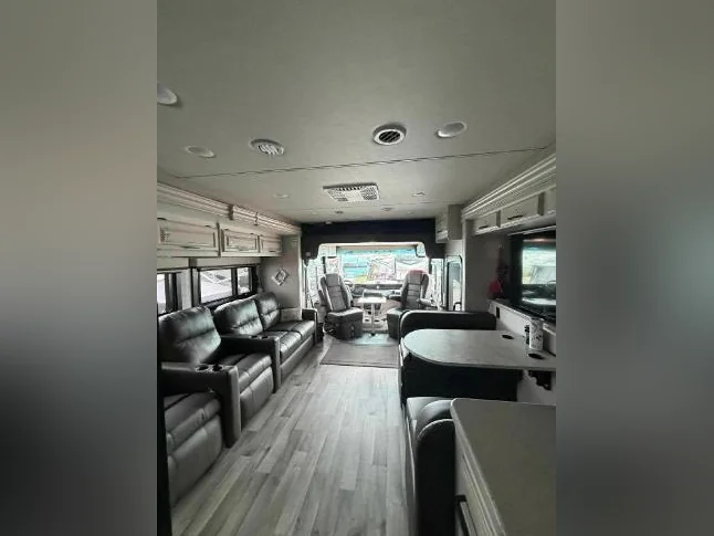 2023 Entegra Coach vision xl 36C thumbnail 7
