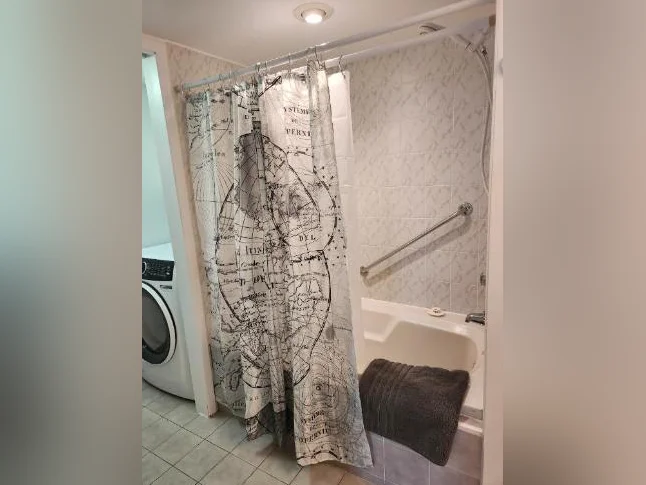 Spacieux condo 1 chambre meublé - Près de la Place Versailles et du métro Radisson thumbnail 7