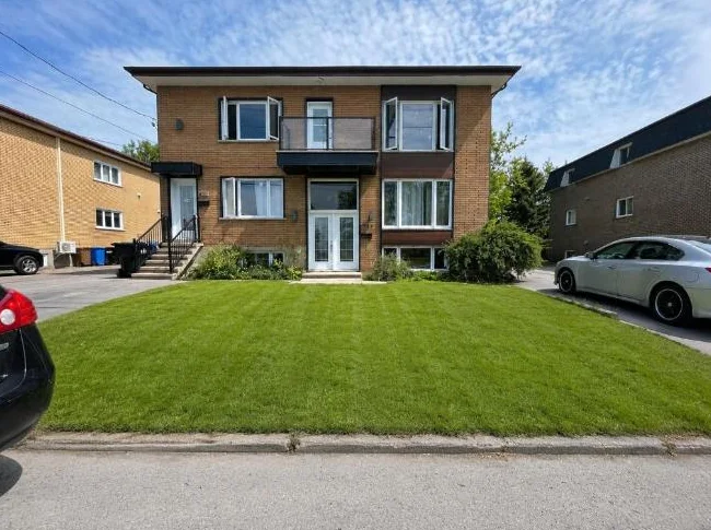 Grand 4½ à louer | Hors zone inondable | Grande cour privée | 2 stationnements
