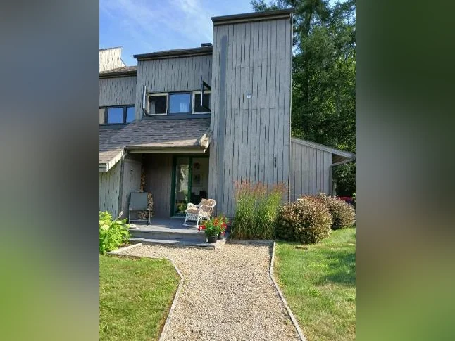 A LOUER - Jumelé - Mont Ste-Anne