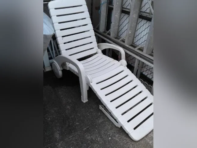 Chaise longue en pvc de qualité
