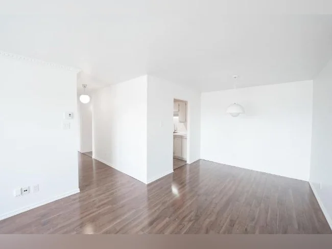 4 1/2 Condo centre ville de Trois-Rivieres,  Vue sur le Fleuve $1650/ mois Libre immédiatement thumbnail 7