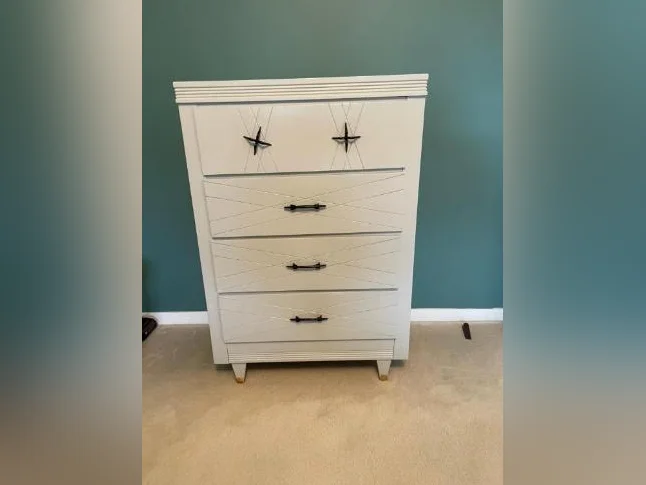 Mobilier de chambre antique thumbnail 2