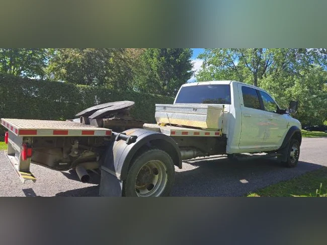 Dodge RAM 5500 - châssis thumbnail 4