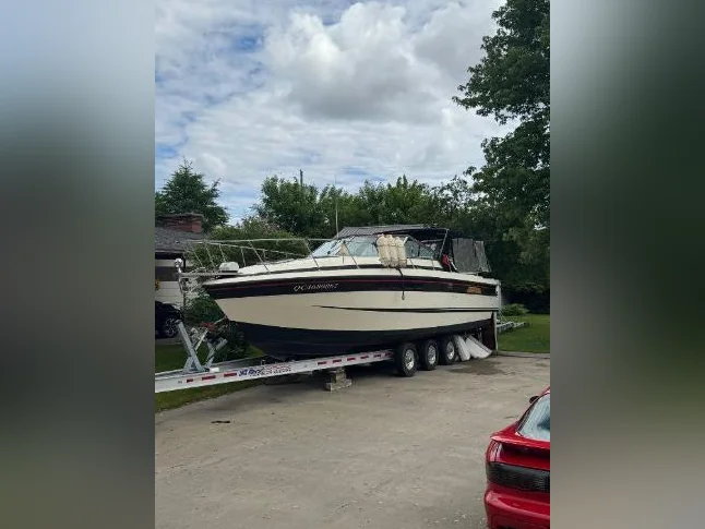 Bateau Chris-Craft commander 332