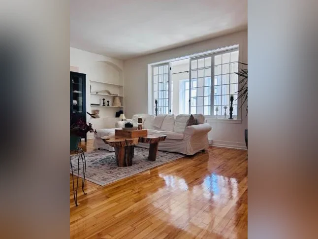 Magnifique appartement parfaitement situé au centre-ville de Farnham (2600 pi carrés) thumbnail 7