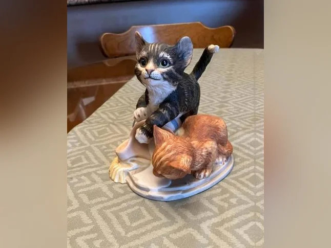 chats de collection (assiettes ou bibelots