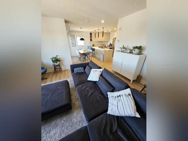 Magnifique appartement 4 1/2 de style condominium thumbnail 3