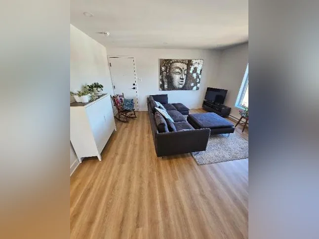 Magnifique appartement 4 1/2 de style condominium thumbnail 4
