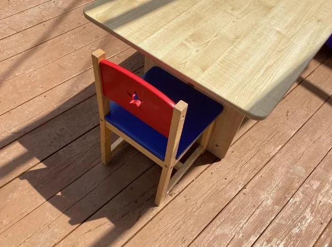 Table enfant thumbnail 2