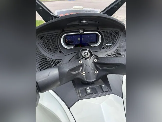 À vendre Can-Am Spyder RT Limited SE6  2018 thumbnail 9