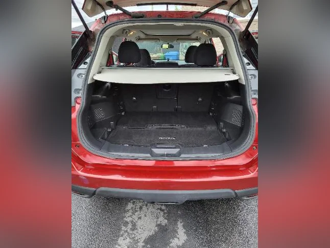 Nissan Rogue 2015 SV AWD – Très faible kilométrage et en excellent état général thumbnail 5