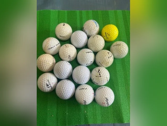 Lot de 18 balle de golf