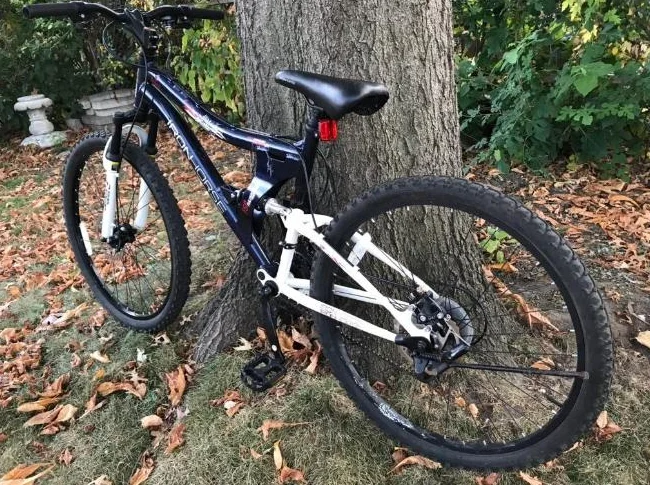 Ironhorse Jumpstart Mountain Bike 26" / Velo de montagne thumbnail 5