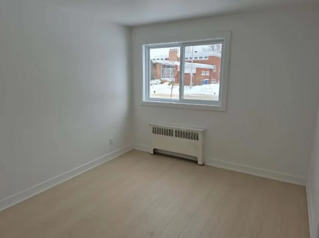 All new renovated 4 1/2 apartment for nm rent thumbnail 5
