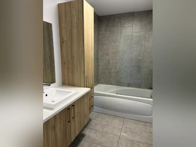 Logement 4 1/2 disponible maintenant - JUILLET GRATUIT thumbnail 8